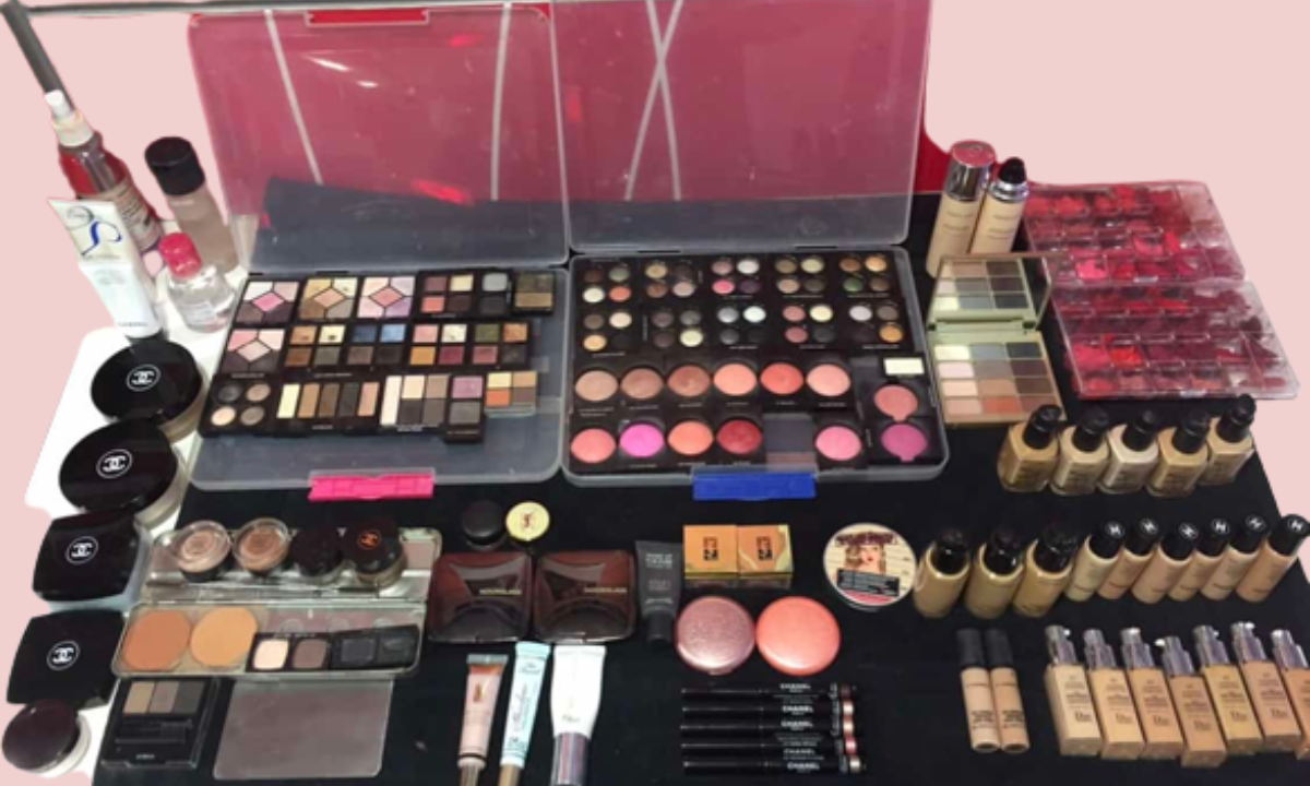 Full Professional Makeup Kit: Essential Items for Flawless Looks